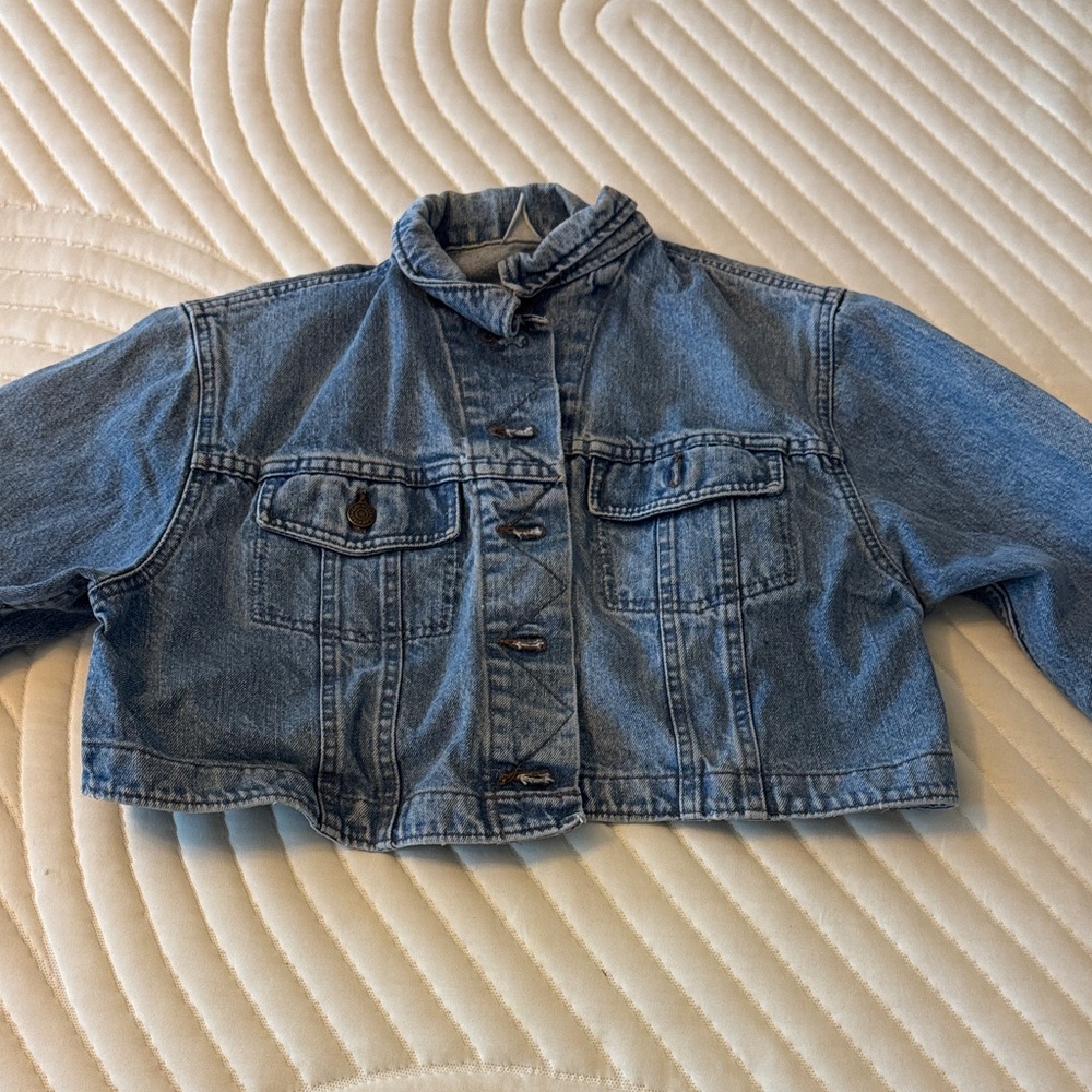 Women’s Cropped Blue Denim Jacket